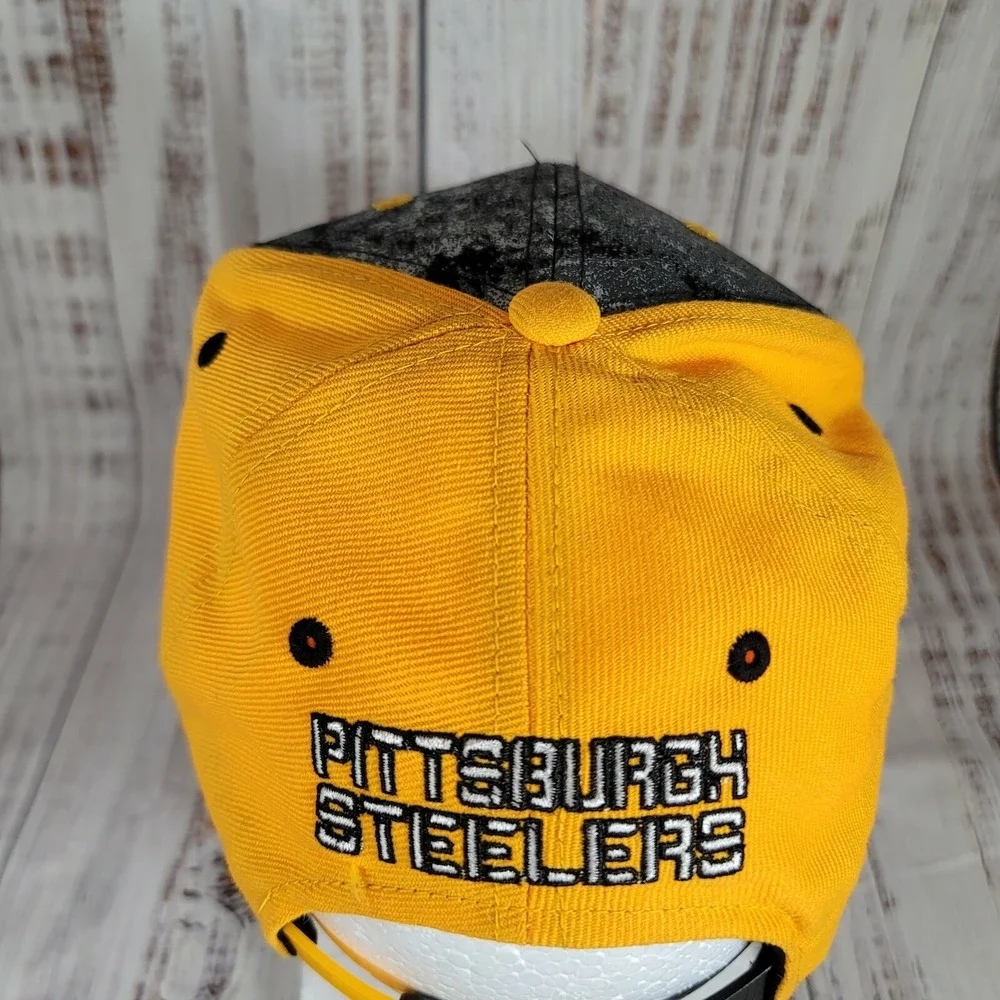 Pittsburgh Steelers NFL Team Apparel‎ Youth Black Yellow Adjustable Snapback Cap